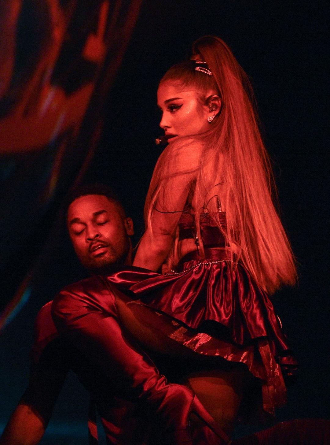 爱莉安娜·格兰德：嗨，我爱你 Ariana Grande: Excuse Me, I Love You