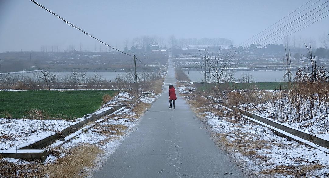 摇摇晃晃的人间