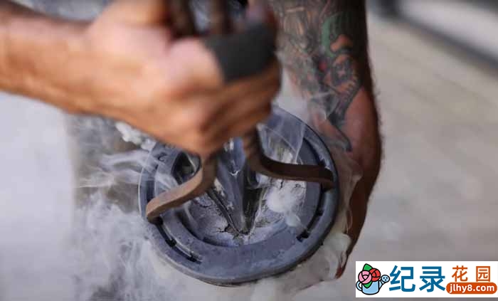 钉马掌全程纪录片《大开眼界 烧红的马蹄铁直接钉》全1集原版无字 720P/1080i高清纪录片资源百度云盘下载