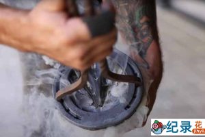 钉马掌全程纪录片《大开眼界 烧红的马蹄铁直接钉》全1集原版无字 720P/1080i高清纪录片资源百度云盘下载