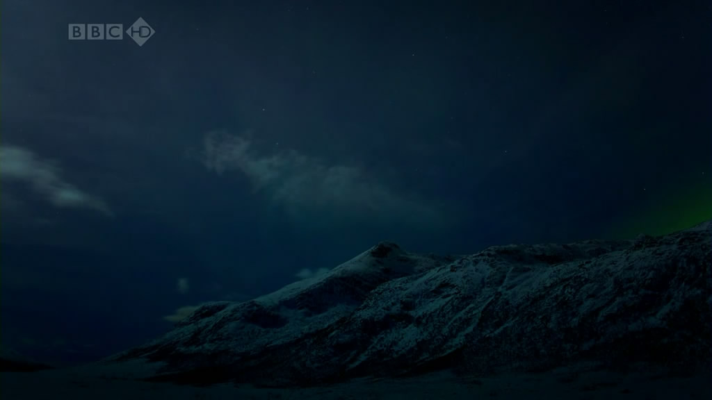 乔安娜·拉姆利的北极光之旅 Joanna Lumley in the Land of the Northern Lights