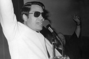 琼斯镇惨案:人民圣殿教的兴亡 Jonestown: The Life and Death of Peoples Temple