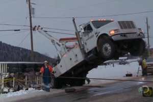探索频道危险道路纪录片《穿越地狱公路 Highway Thru Hell》第6季全12集中字 纪录片解说素材百度云盘下载 720//MKV/17.9G