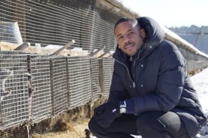 揭秘亿万富豪的衣橱 Inside the Billionaire's Wardrobe