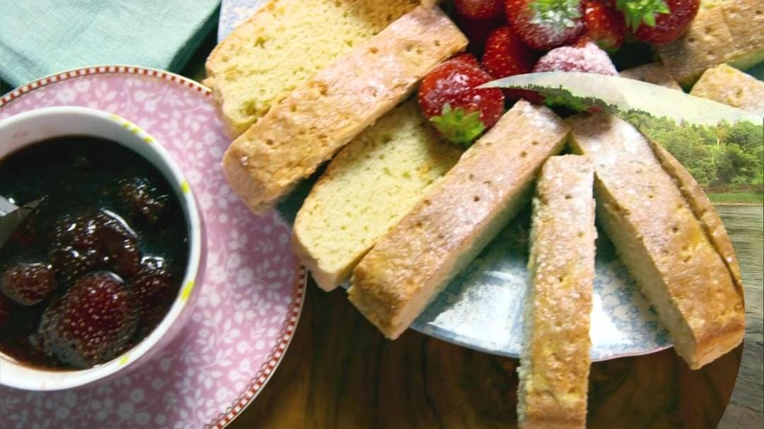 保罗教你做派和布丁 Paul Hollywood's Pies and Puds