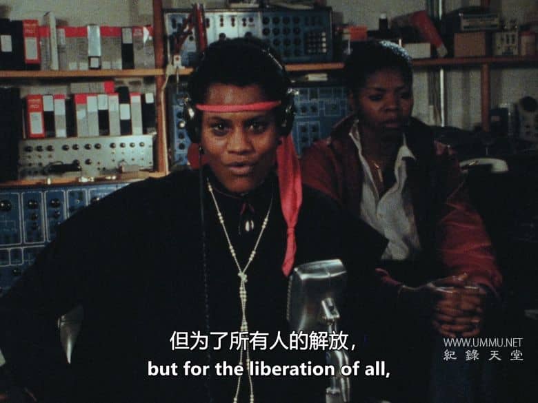 硝烟中诞生 Born in Flames