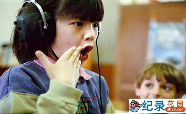 关爱聋哑人纪录片《无声国度 Le pays des sourds》全1集中字 纪录片资源百度云盘下载 标清 /AVI/1.17G