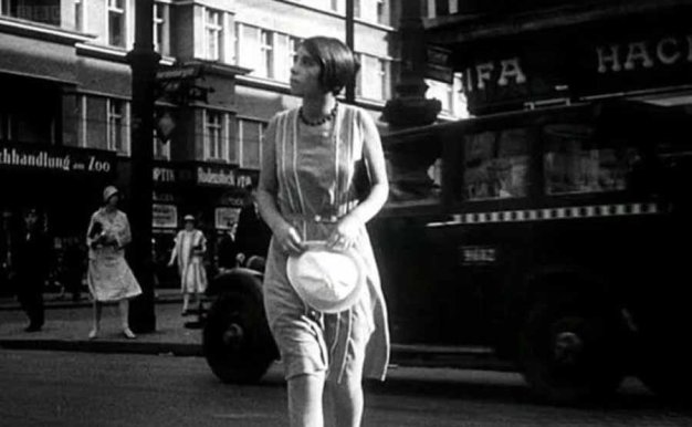 BBC历史人文纪录片《雷吉娜:第一个女性拉比 Regina:The First Woman Rabbi》全1集中字 纪录片资源百度云盘下载 标清/MP4/717M