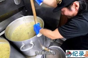 低欲望社会日本真实生活系列纪录片《拉面店厨师日常的一天》全1集中字 1080P自媒体解说素材百度云盘下载