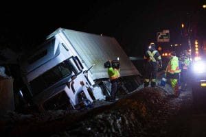 探索频道危险道路纪录片《穿越地狱公路 Highway Thru Hell》第3季全13集中字 纪录片解说素材百度云盘下载 720//MKV/30.8G